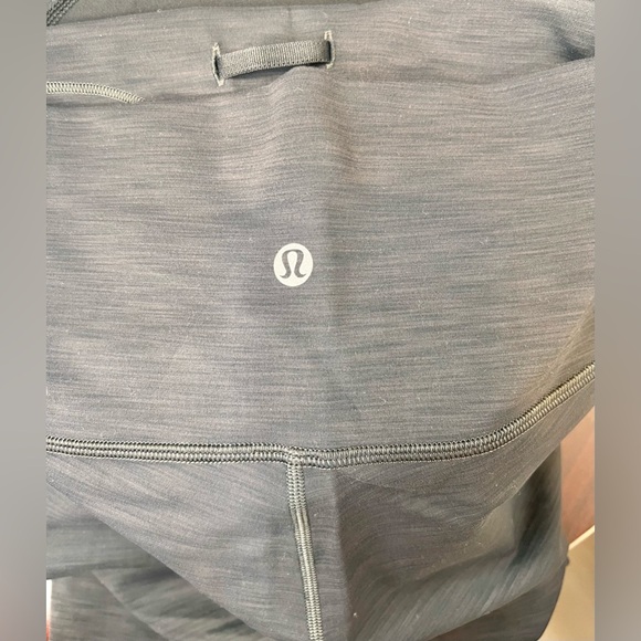 Lululemon Wunder Train High Rise Tight Leggings Size 4 - Picture 3 of 4